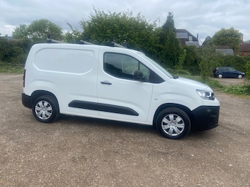 Used Citroen Berlingo 2020 for sale - 78251523: Photo