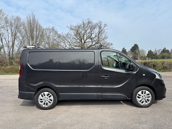 Used Renault Trafic 2017 for sale - 77989837: Photo
