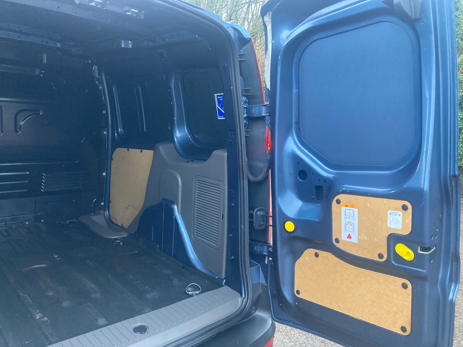 Used Ford Transit Connect 2020 for sale - 76819697: Photo 27