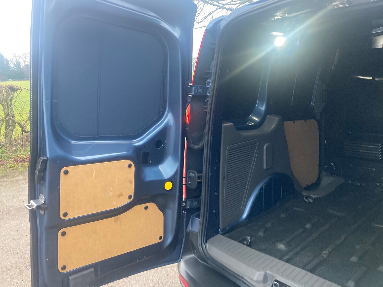 Used Ford Transit Connect 2020 for sale - 76819697: Photo 30