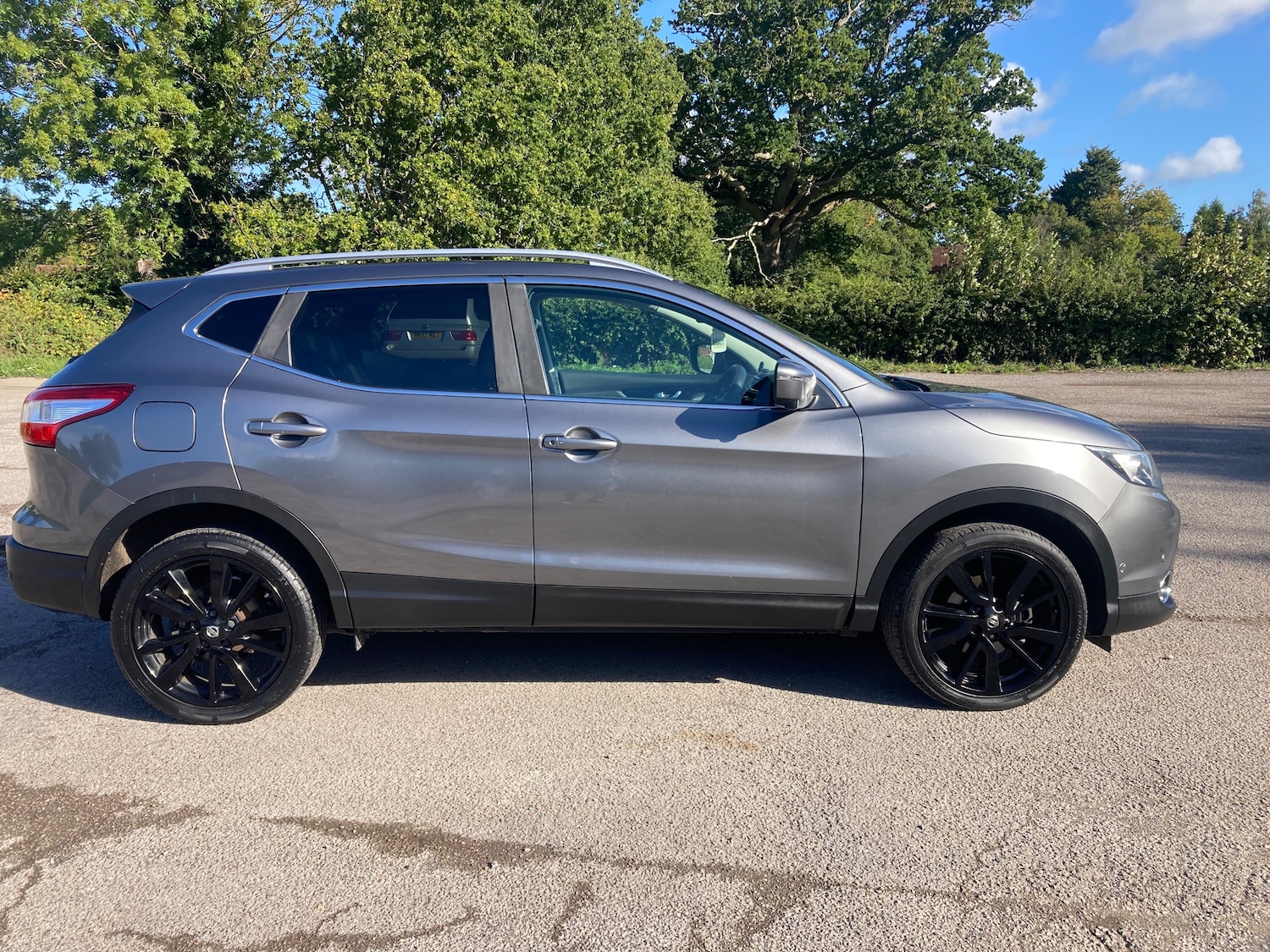 Used Nissan Qashqai 2017 for sale - 76653888: Photo 2