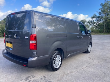 Used Vauxhall Vivaro 2022 for sale - 76065007: Photo 3
