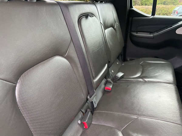 Used Nissan Navara 2013 for sale - 76299840: Photo 15
