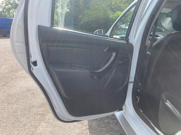 Used Dacia Duster 2015 for sale - 75304391: Photo 25