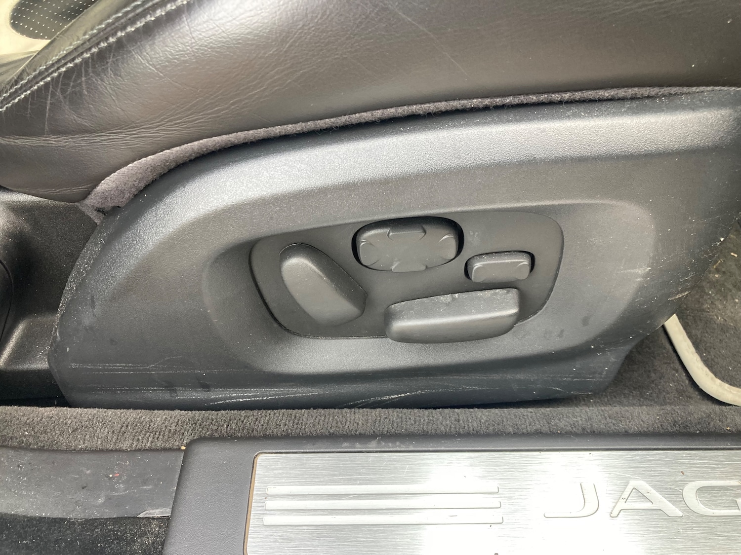 Used Jaguar XF 2014 for sale - 76554417: Photo 17