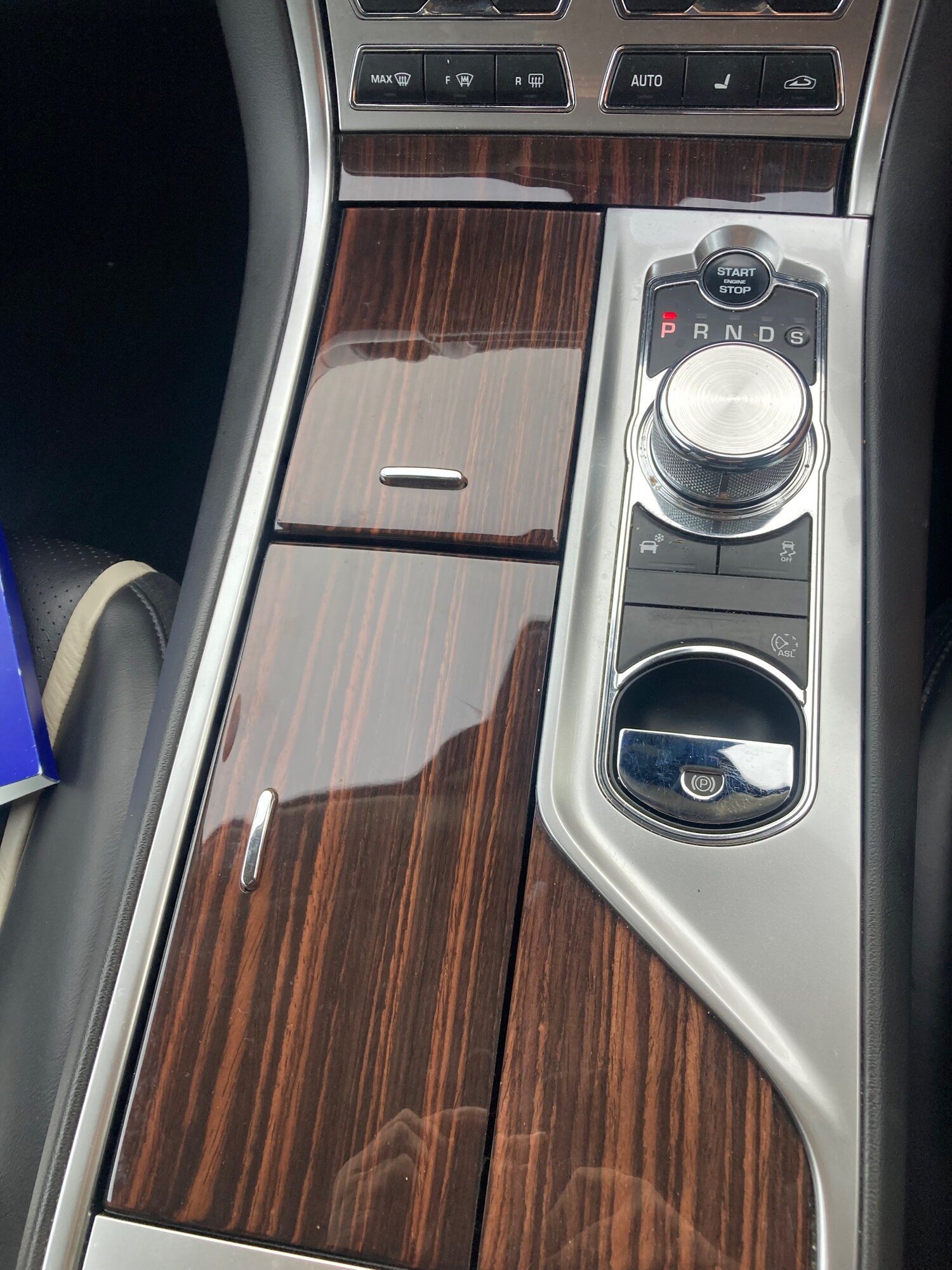 Used Jaguar XF 2014 for sale - 76554417: Photo 24