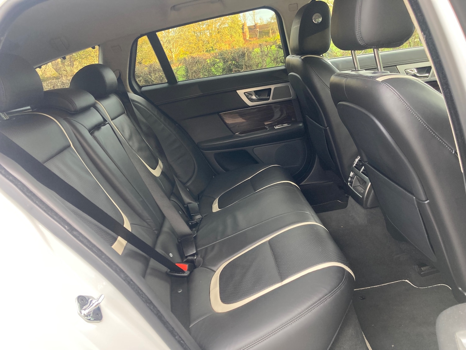 Used Jaguar XF 2014 for sale - 76554417: Photo 26