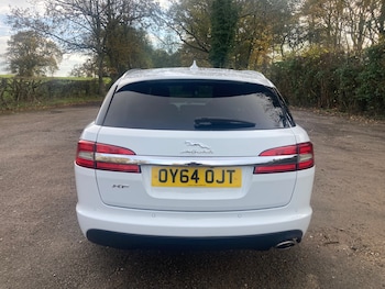 Used Jaguar XF 2014 for sale - 76554417: Photo