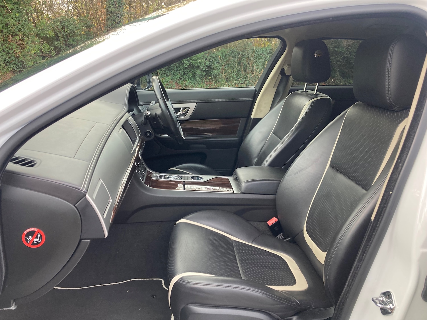 Used Jaguar XF 2014 for sale - 76554417: Photo 9