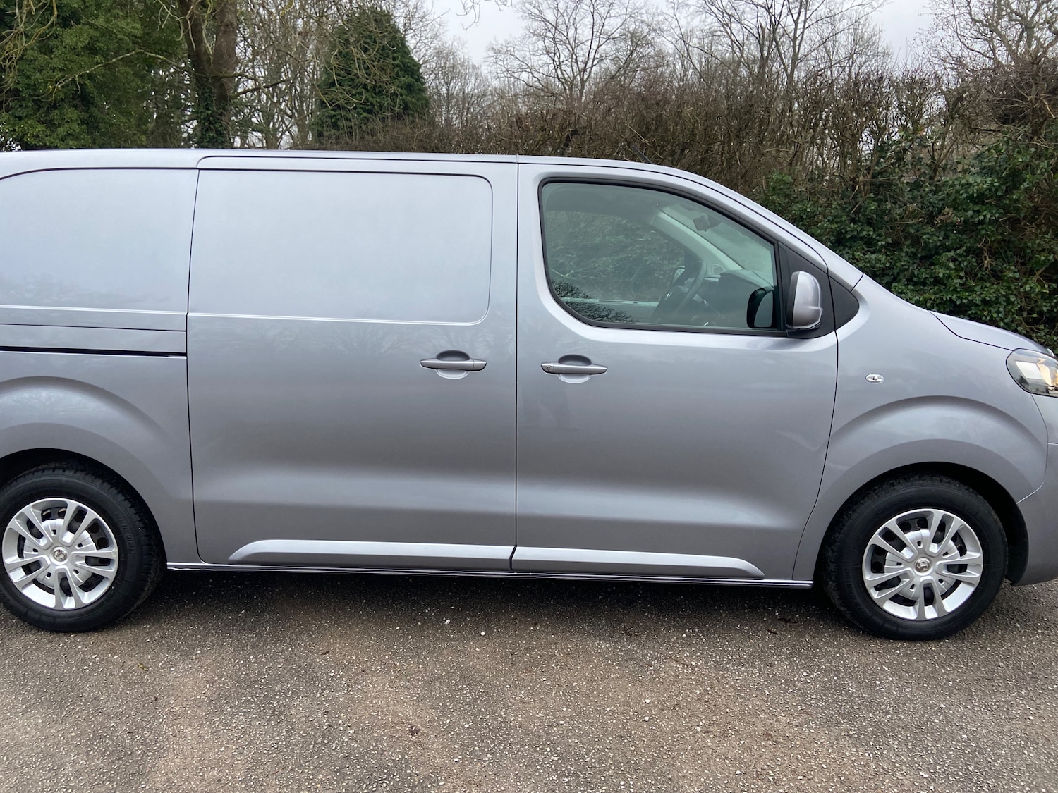Used Vauxhall Vivaro 2020 for sale - 76909256: Photo 2