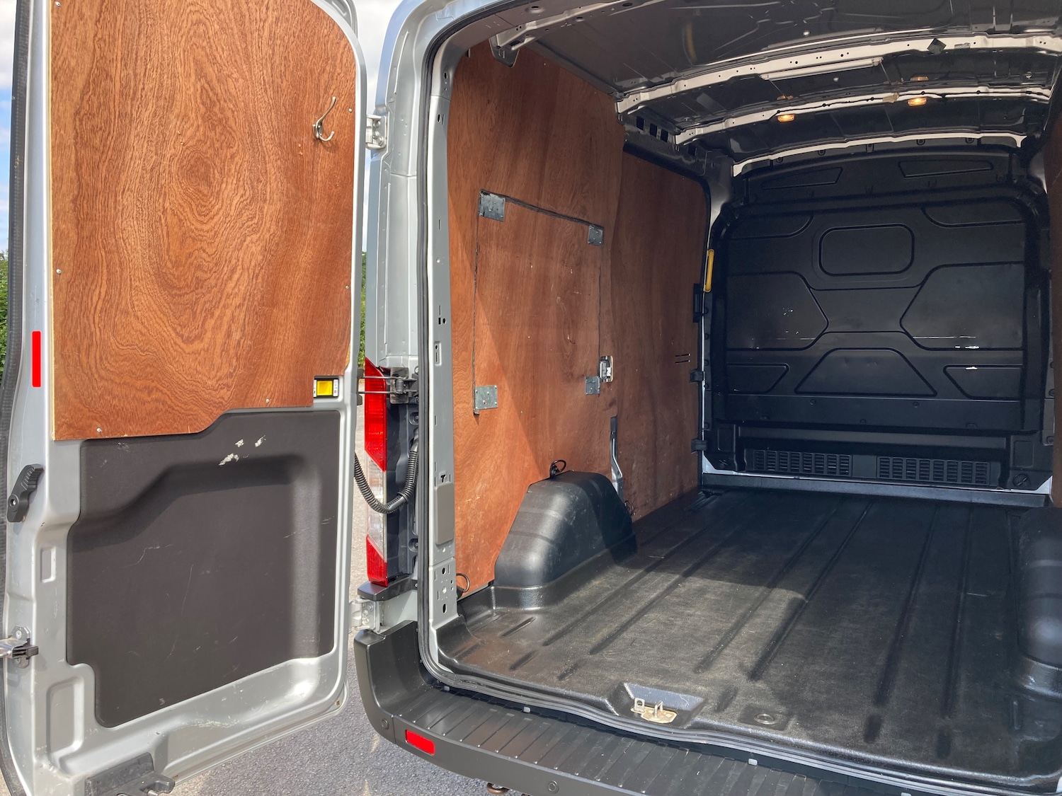 Used Ford Transit 2020 for sale - 77608097: Photo 25