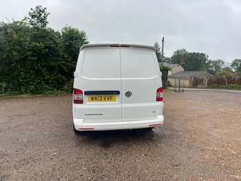 Used Volkswagen Transporter 2013 for sale - 78802106: Photo