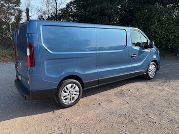 Used Nissan NV300 2021 for sale - 79482805: Photo