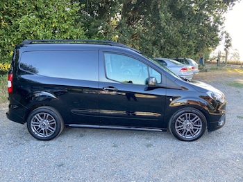 Used Ford Transit Courier 2019 for sale - 79277196: Photo