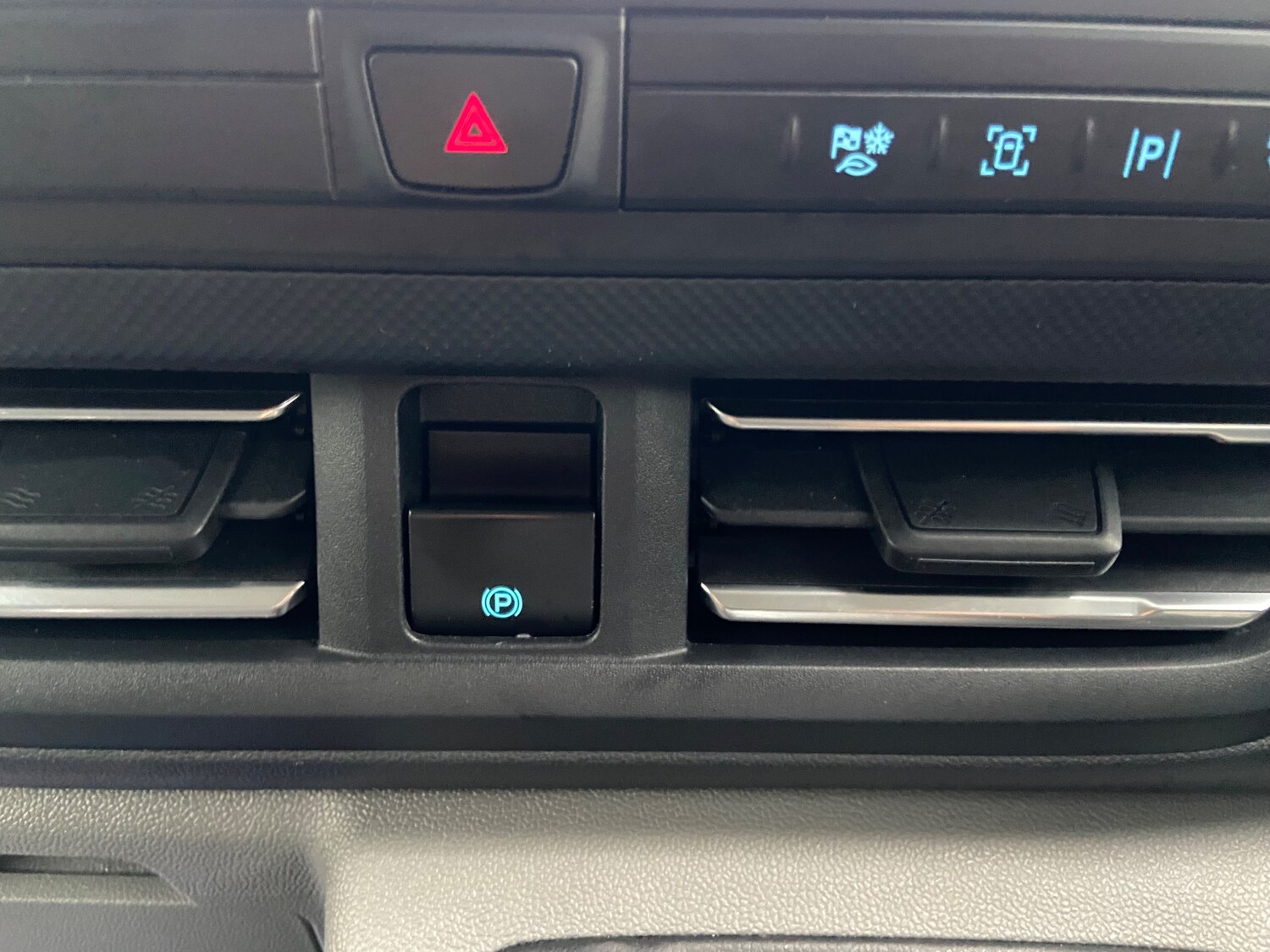 Used Ford Transit Custom 2024 for sale - 77195780: Photo 24