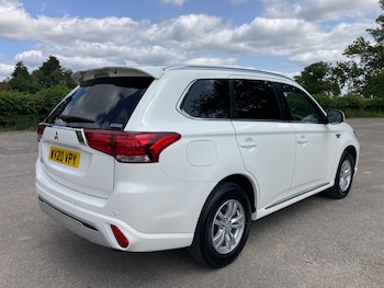 Used Mitsubishi Outlander 2020 for sale - 75130131: Photo