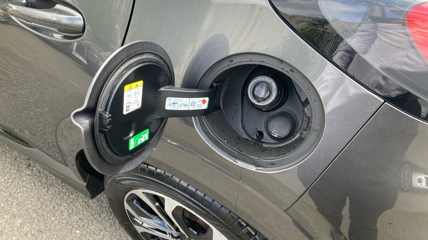 Vehicle 28