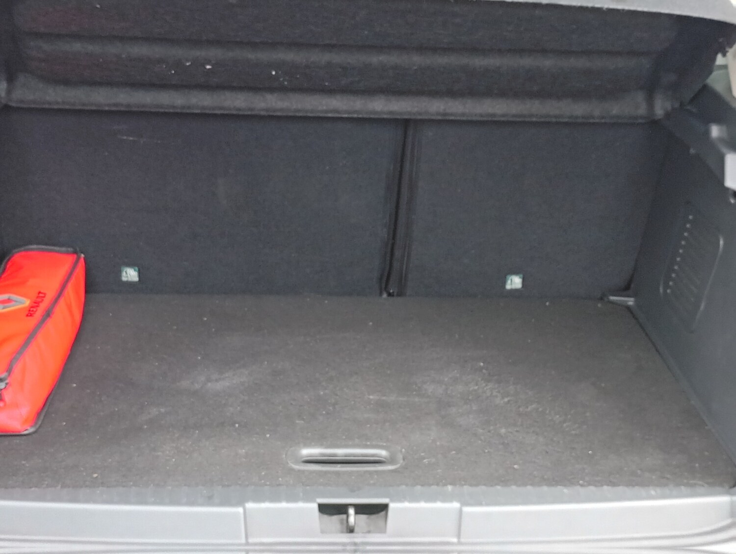 Used Renault Captur 2015 for sale - 77187260: Photo 16