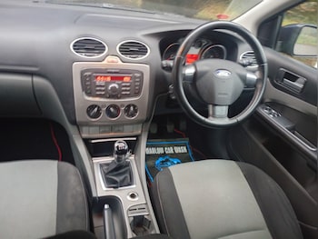 Used Ford Focus 2010 for sale - 77187269: Photo