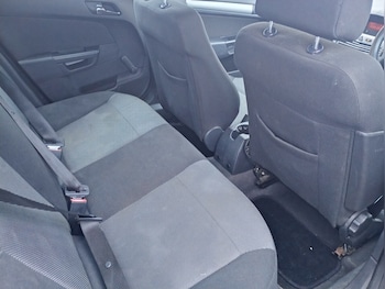 Used Vauxhall Astra 2010 for sale - 77329304: Photo