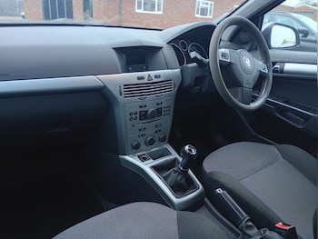 Used Vauxhall Astra 2010 for sale - 77329304: Photo