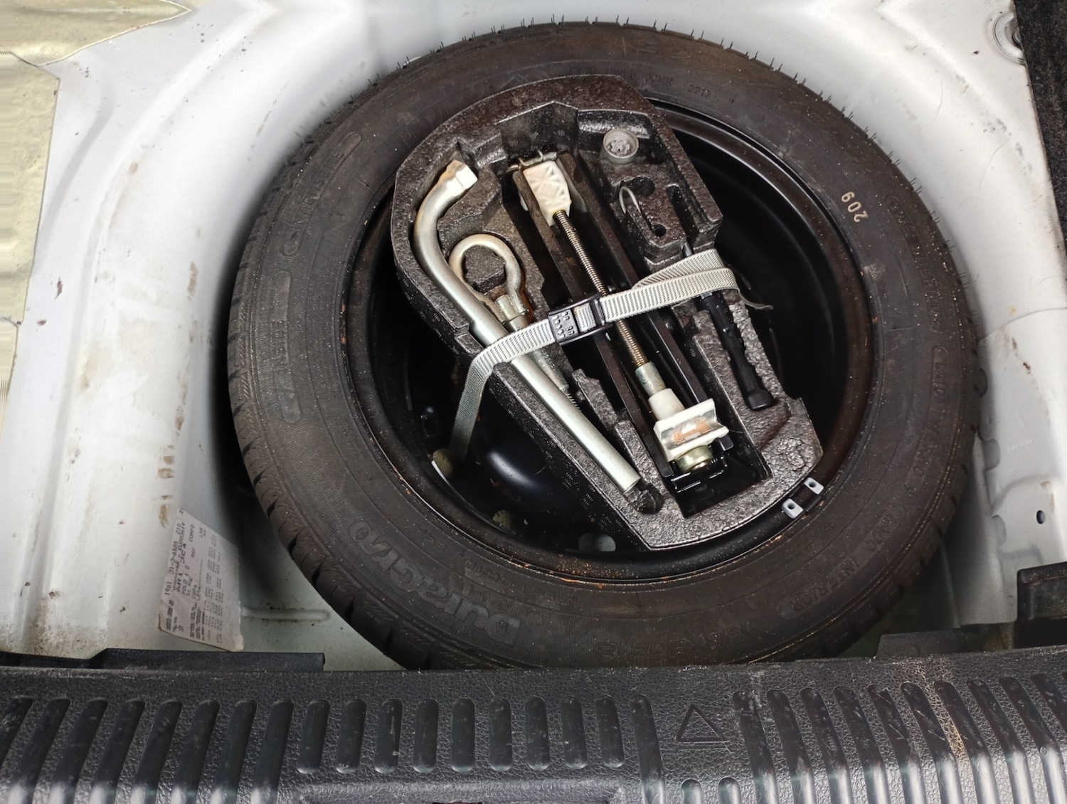 Used Volkswagen Polo 2013 for sale - 77187271: Photo 16