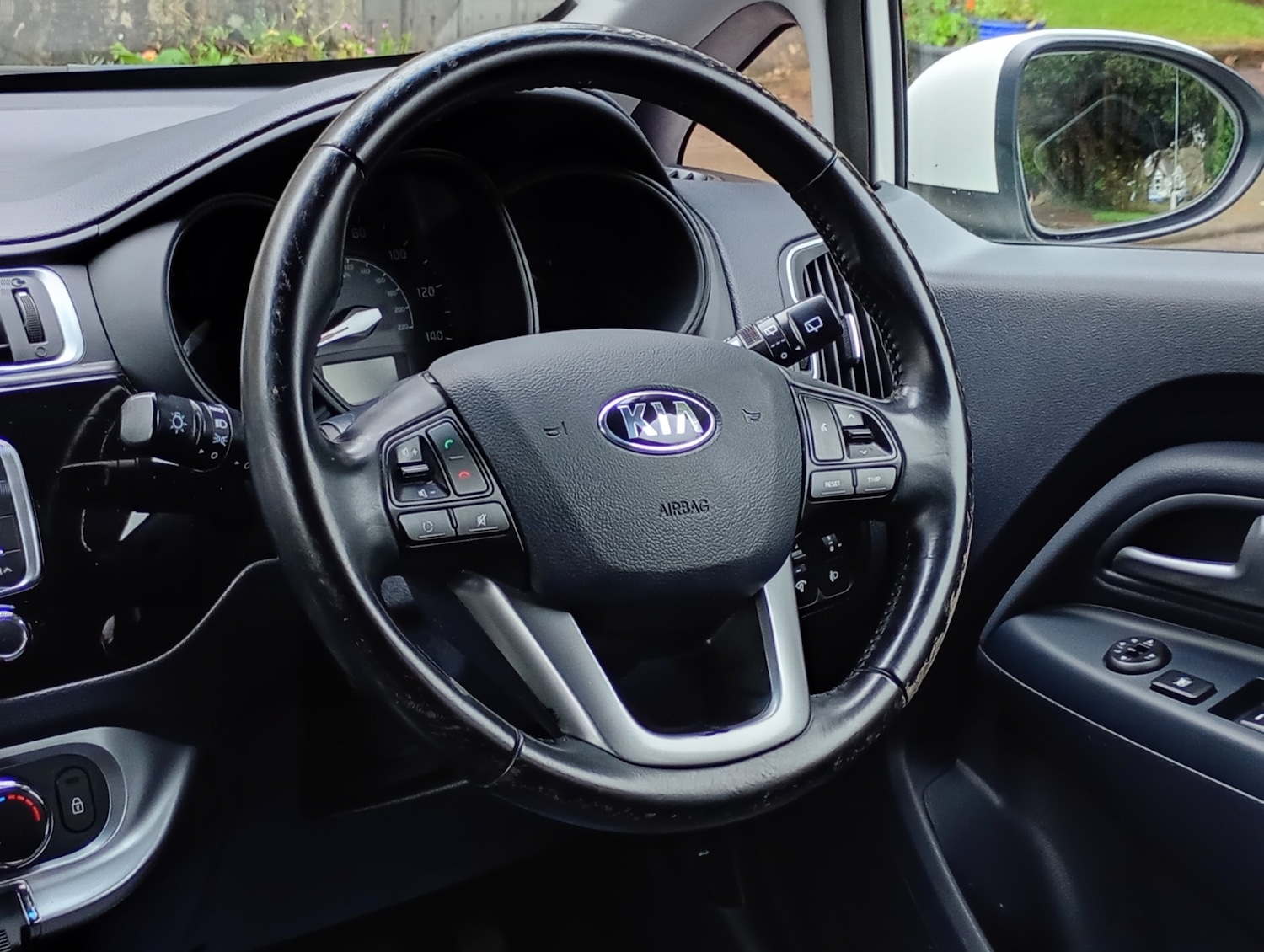 Used Kia Rio 2015 for sale - 76924170: Photo 15