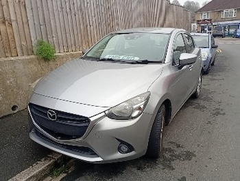 Used Mazda Mazda2 2015 for sale - 77187096: Photo