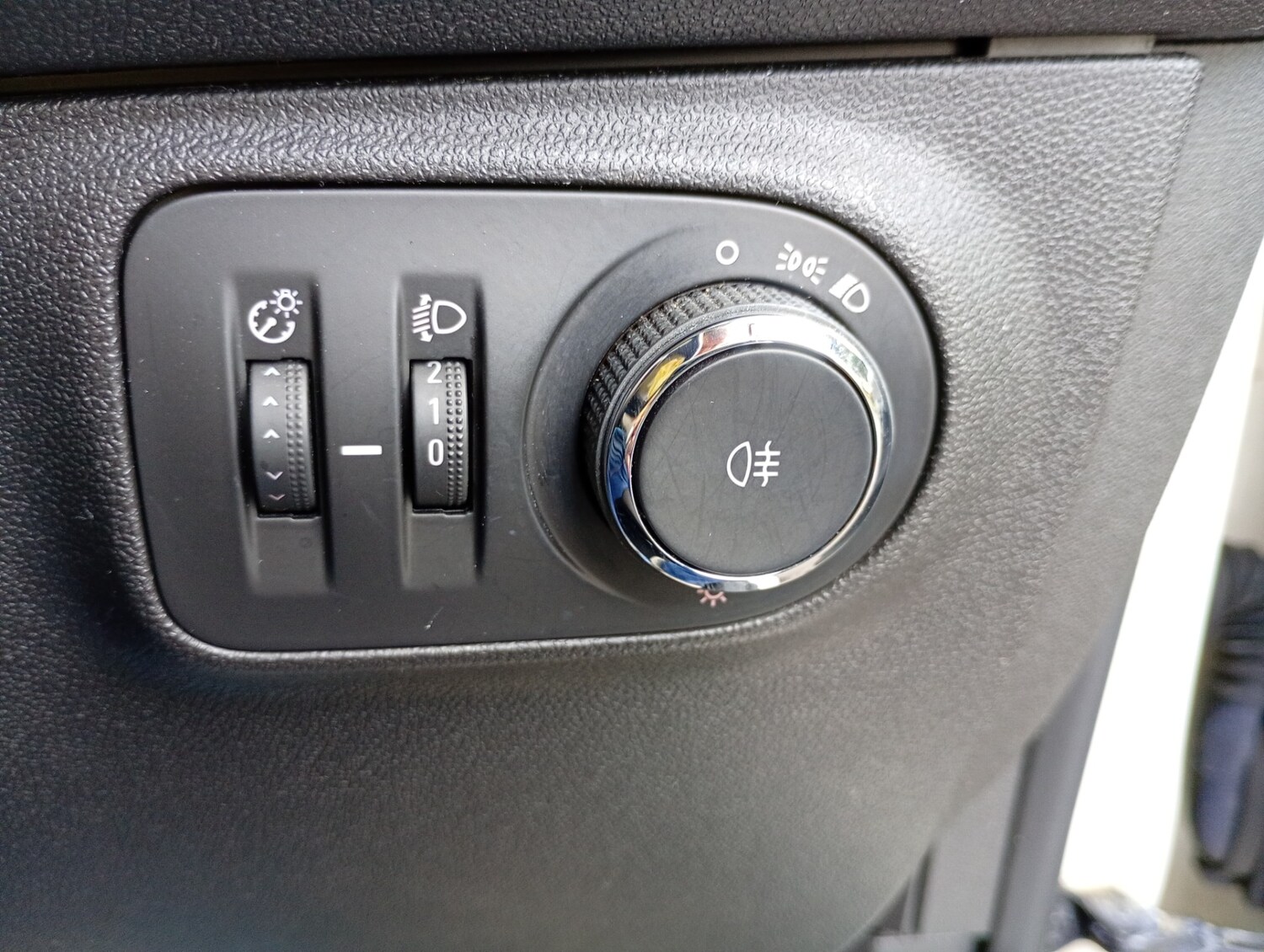 Used Vauxhall ADAM 2015 for sale - 78169158: Photo 19