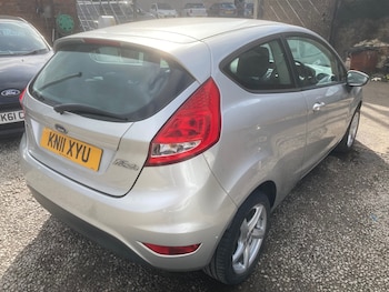 Used Ford Fiesta 2011 for sale - 76016675: Photo