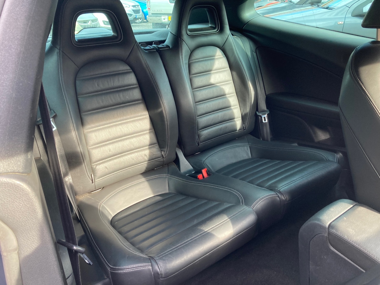 Used Volkswagen Scirocco 2010 for sale - 77261211: Photo 8