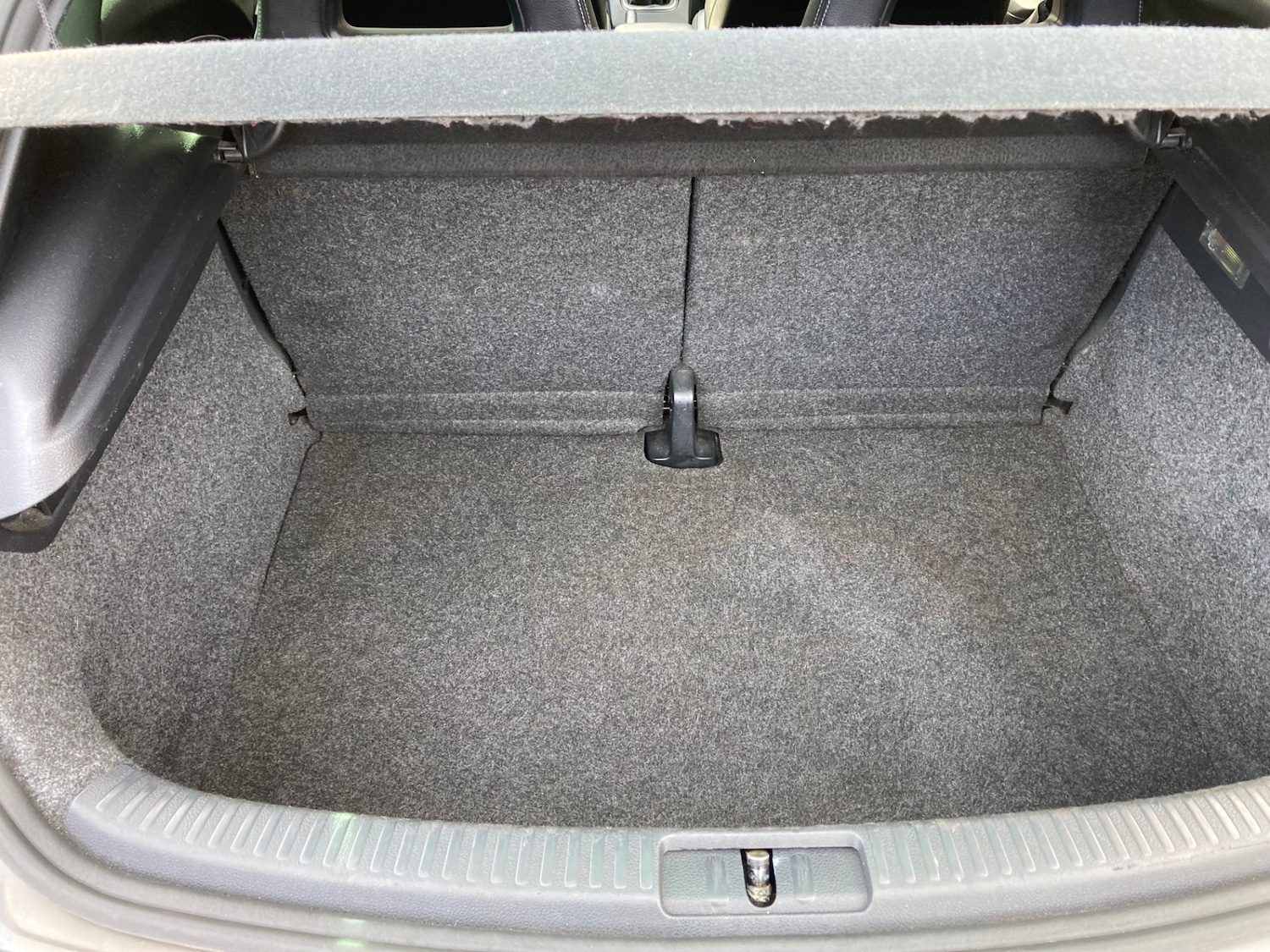 Used Volkswagen Scirocco 2010 for sale - 77261211: Photo 9