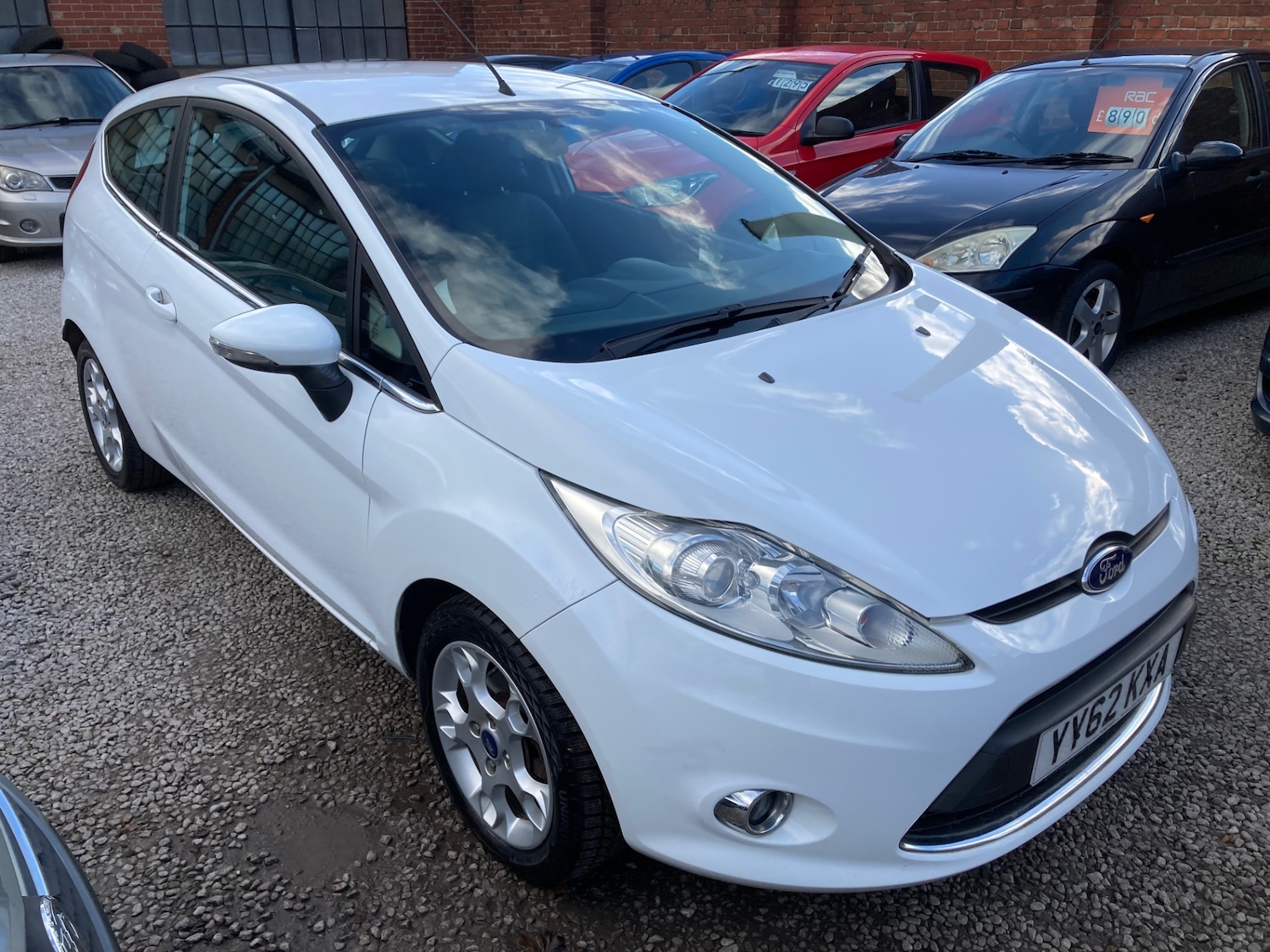 Used Ford Fiesta 2012 for sale - 76325883: Photo 3