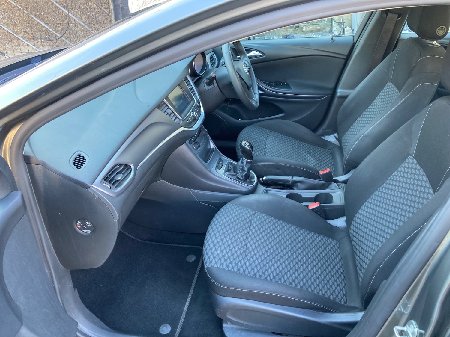 Used Vauxhall Astra 2017 for sale - 77918052: Photo 11