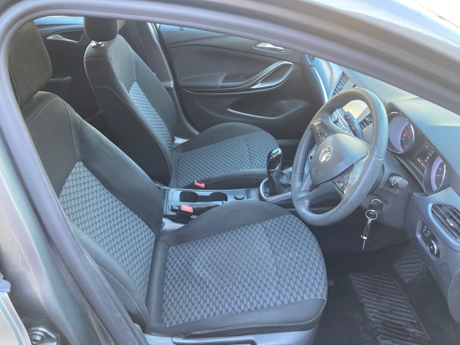 Used Vauxhall Astra 2017 for sale - 77918052: Photo 7