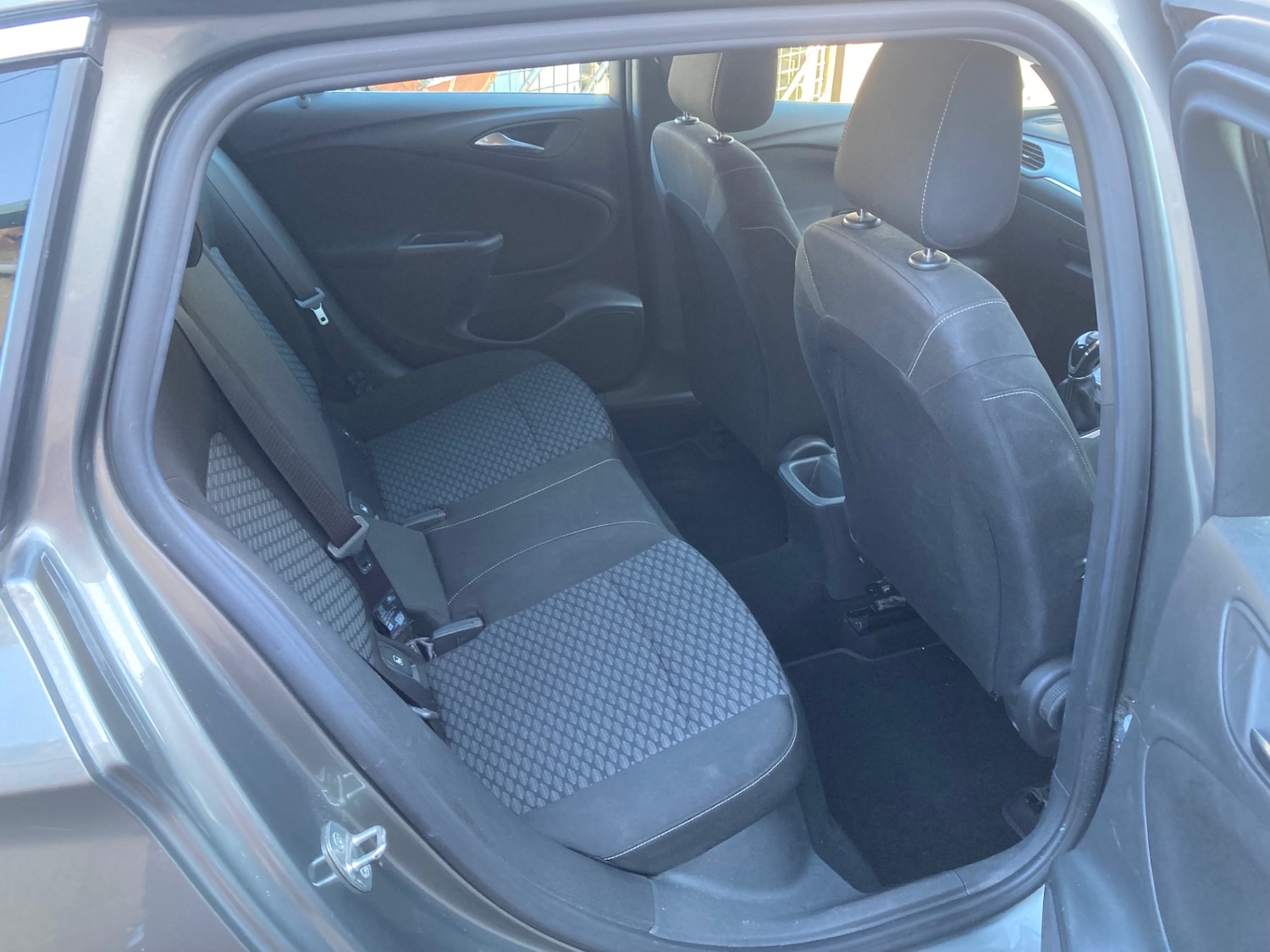 Used Vauxhall Astra 2017 for sale - 77918052: Photo 8