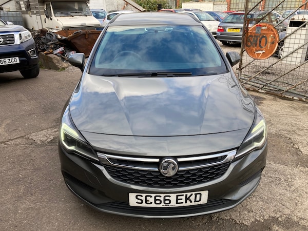 Used Vauxhall Astra 2017 for sale - 76107462: Photo 2