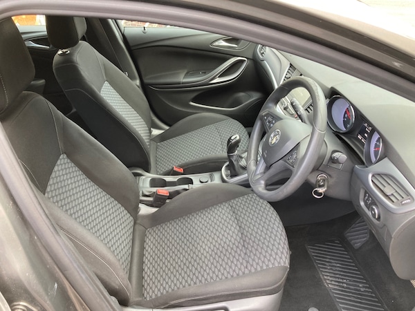 Used Vauxhall Astra 2017 for sale - 76107462: Photo 8