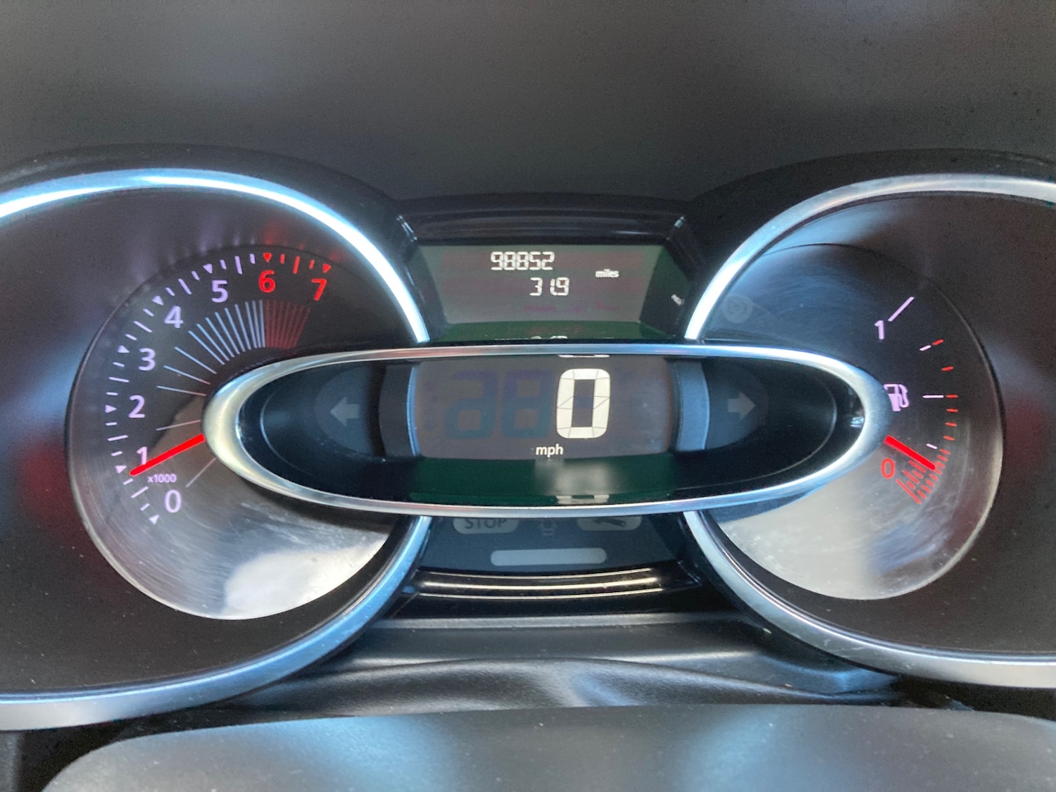 Used Renault Clio 2016 for sale - 76325878: Photo 12