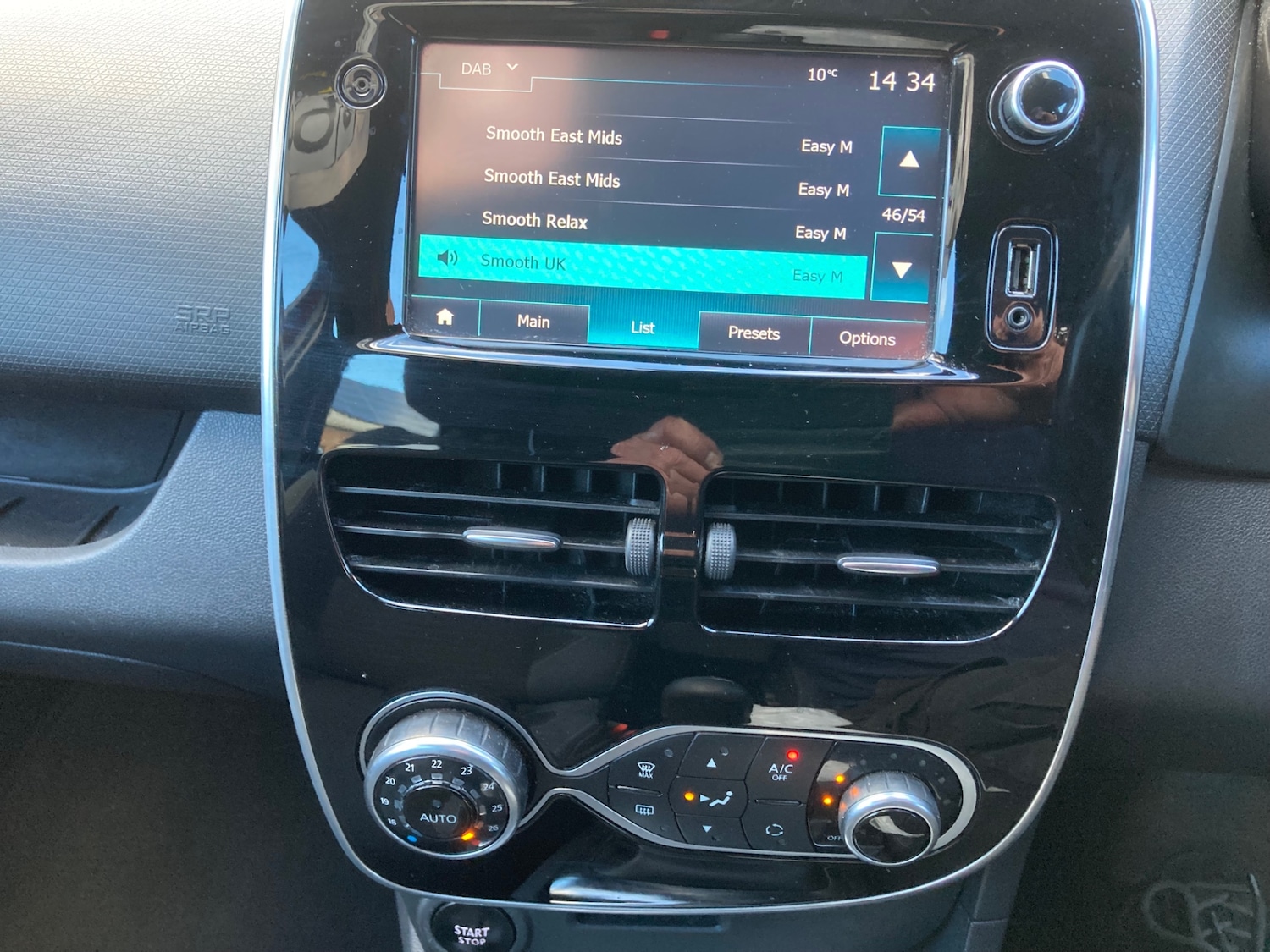 Used Renault Clio 2016 for sale - 76325878: Photo 13