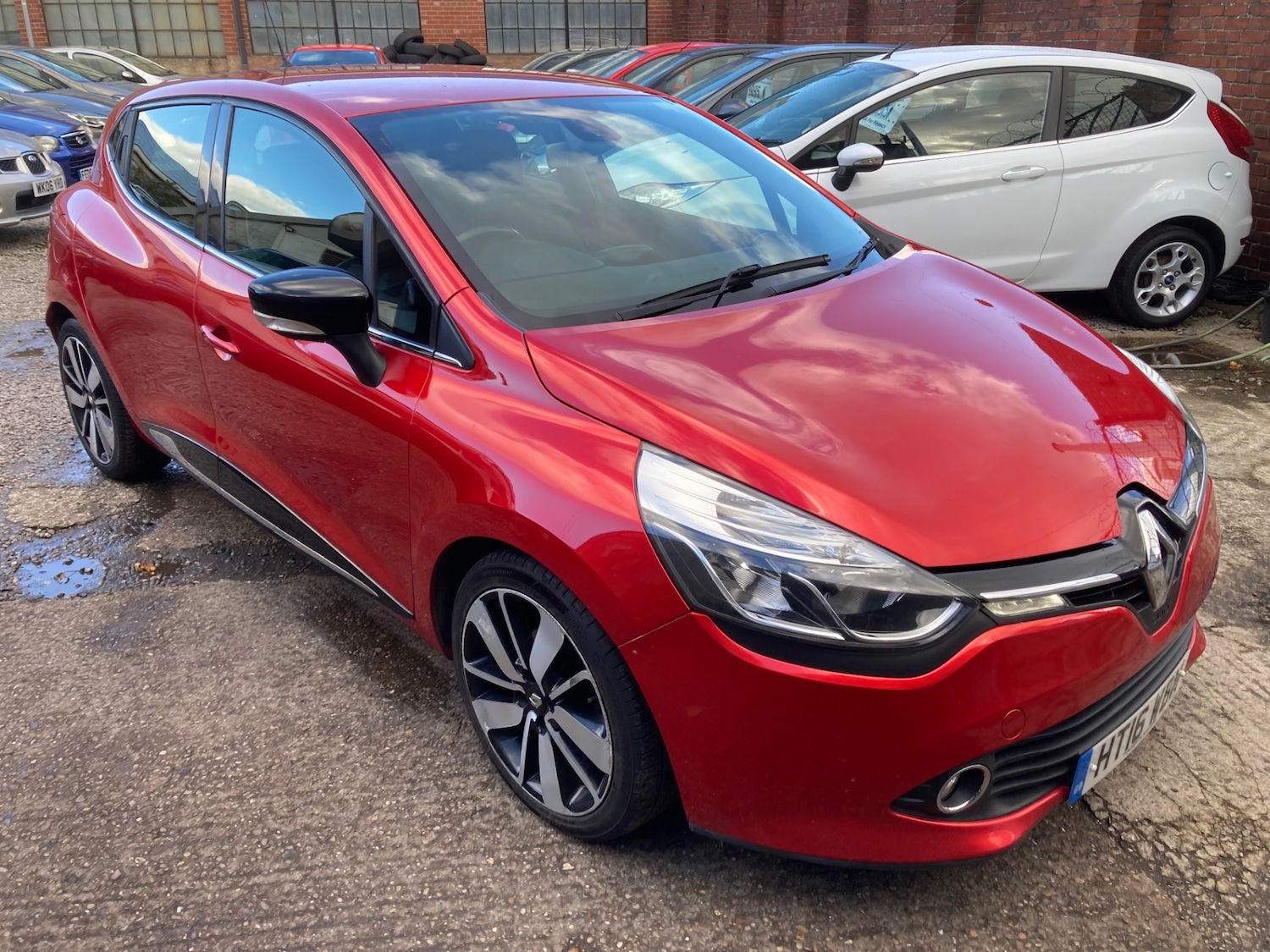 Used Renault Clio 2016 for sale - 76325878: Photo 3