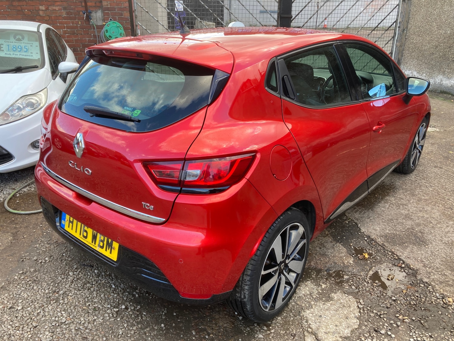 Used Renault Clio 2016 for sale - 76325878: Photo 4