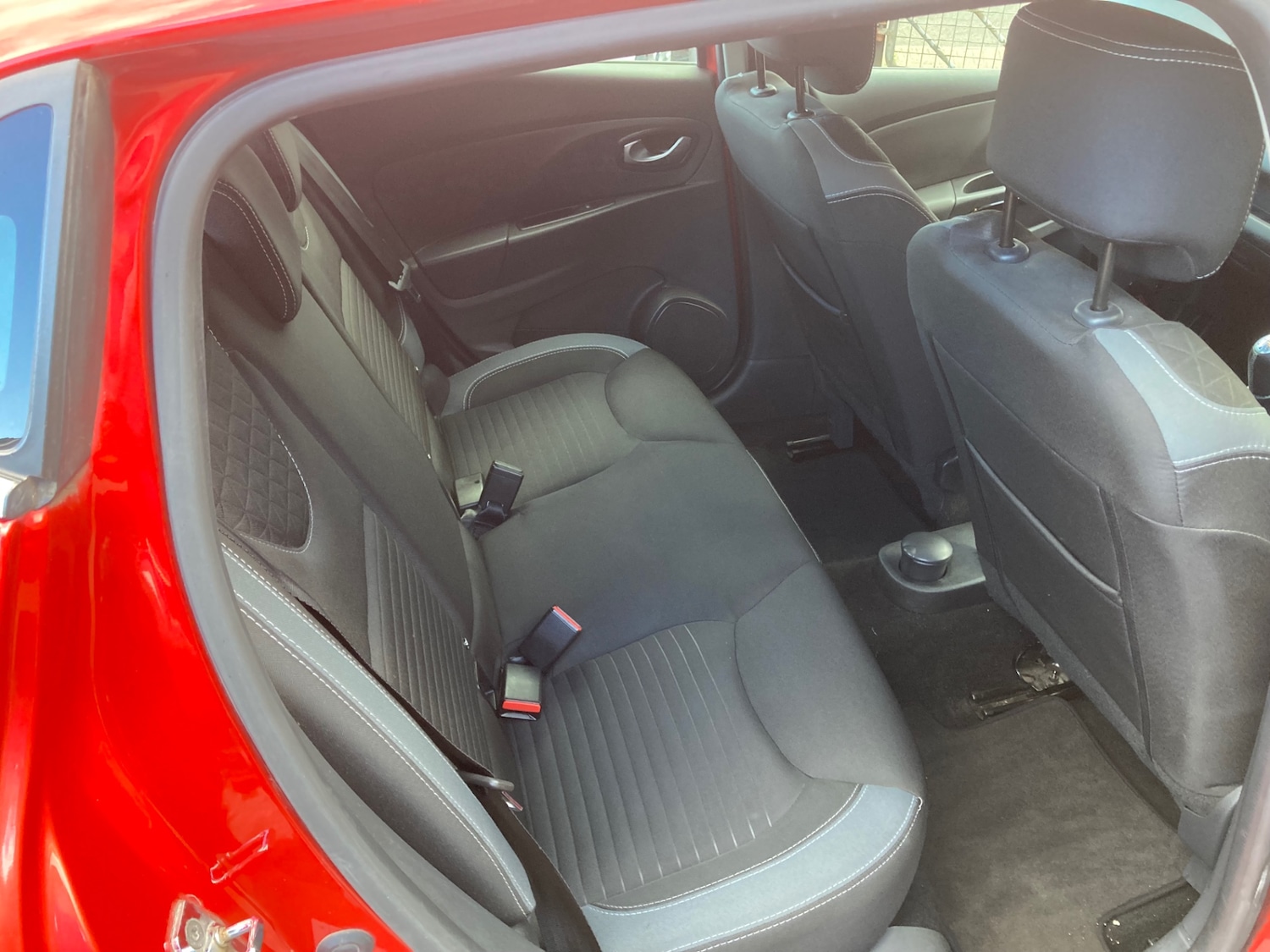 Used Renault Clio 2016 for sale - 76325878: Photo 8