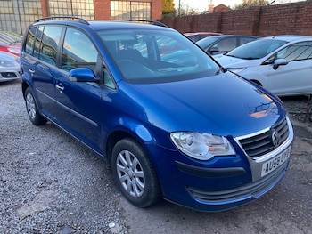 Used Volkswagen Touran 2008 for sale - 76626709: Photo