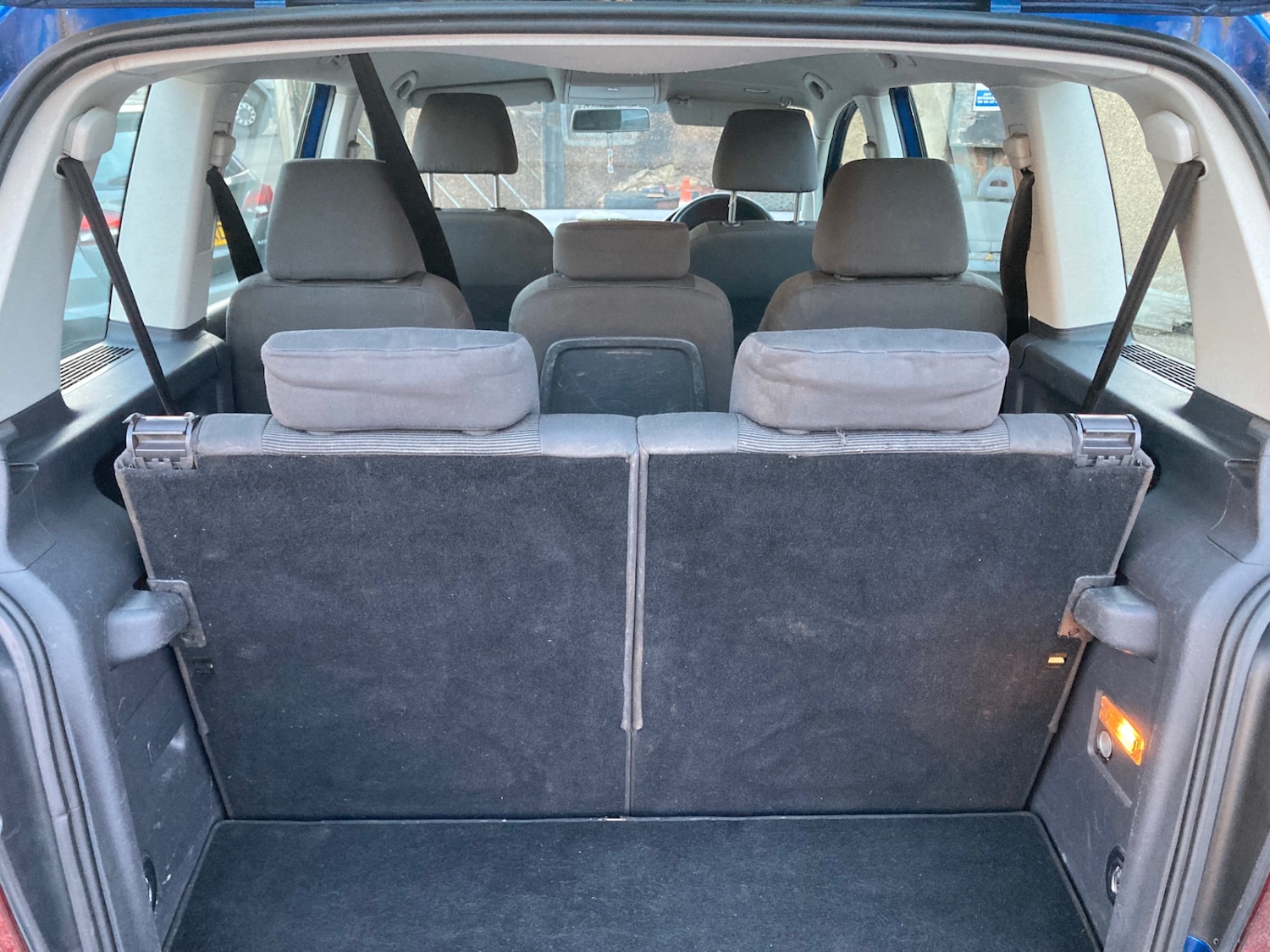 Used Volkswagen Touran 2008 for sale - 76626709: Photo 9