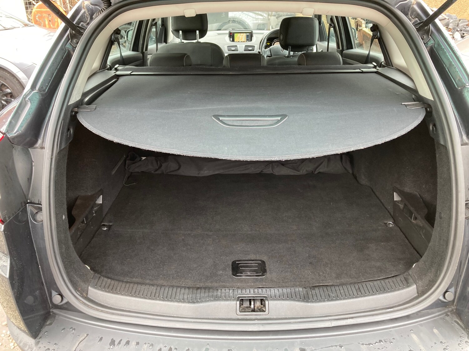 Used Renault Megane 2013 for sale - 77517185: Photo 9