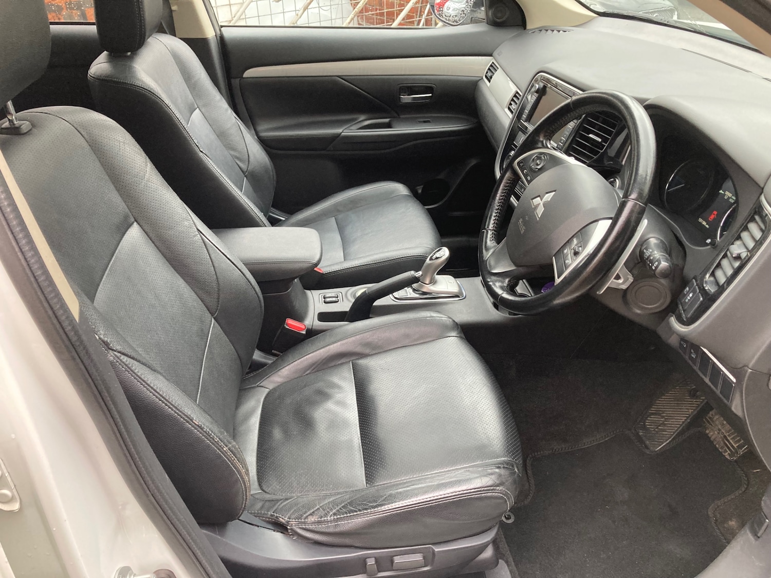 Used Mitsubishi Outlander 2014 for sale - 76542431: Photo 9