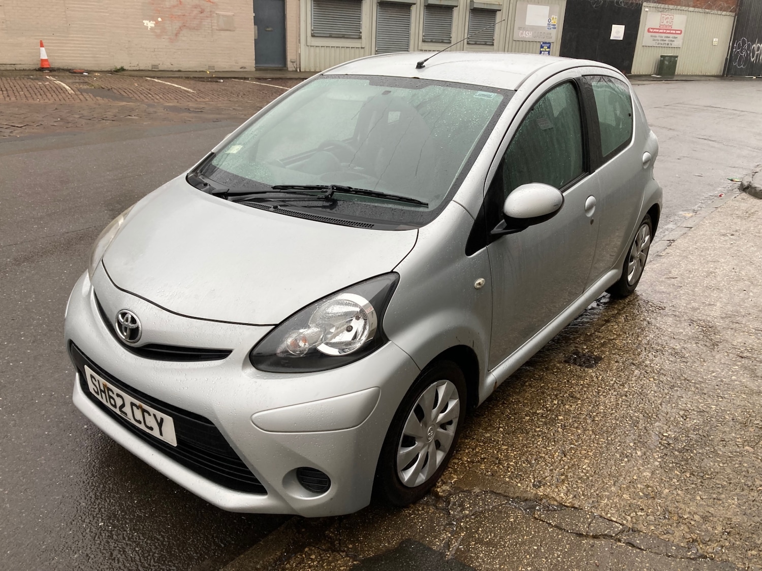 Used Toyota AYGO 2012 for sale - 76588663: Photo 1