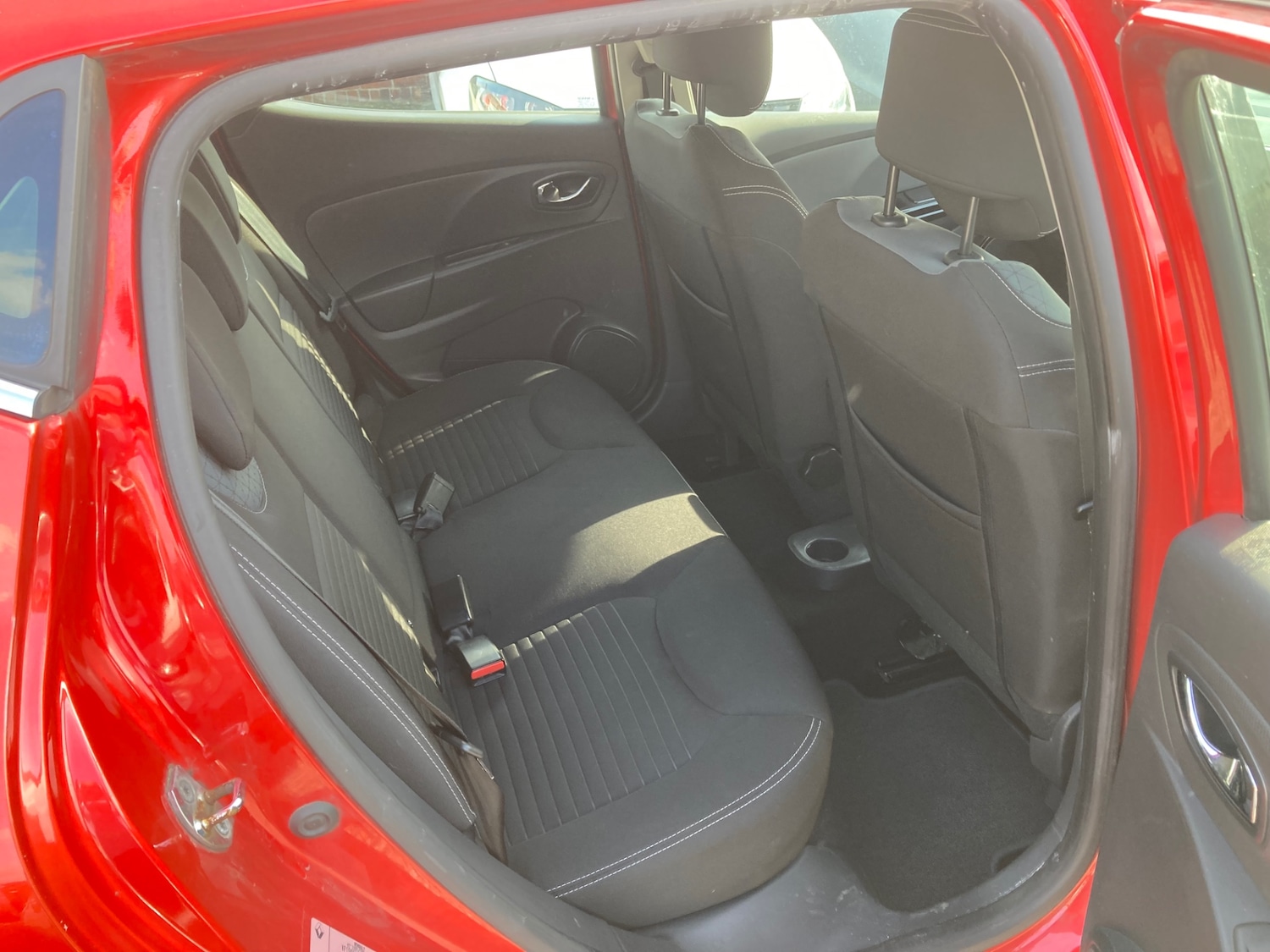 Used Renault Clio 2014 for sale - 77934626: Photo 8