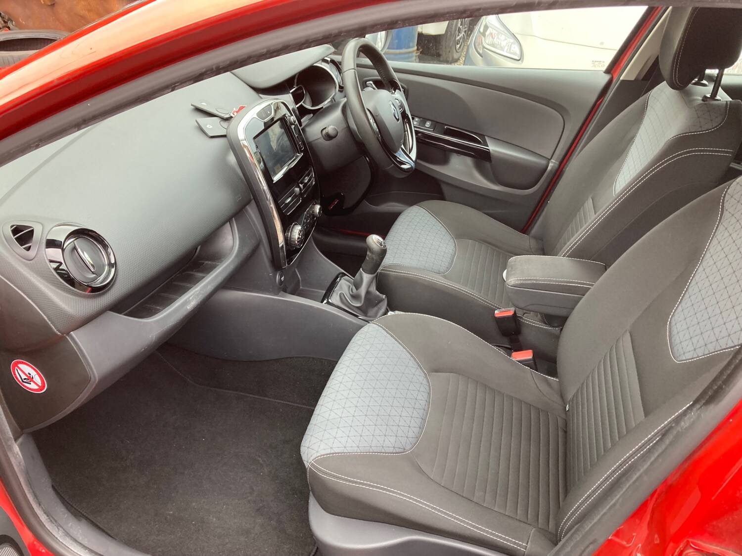 Used Renault Clio 2014 for sale - 77517718: Photo 11